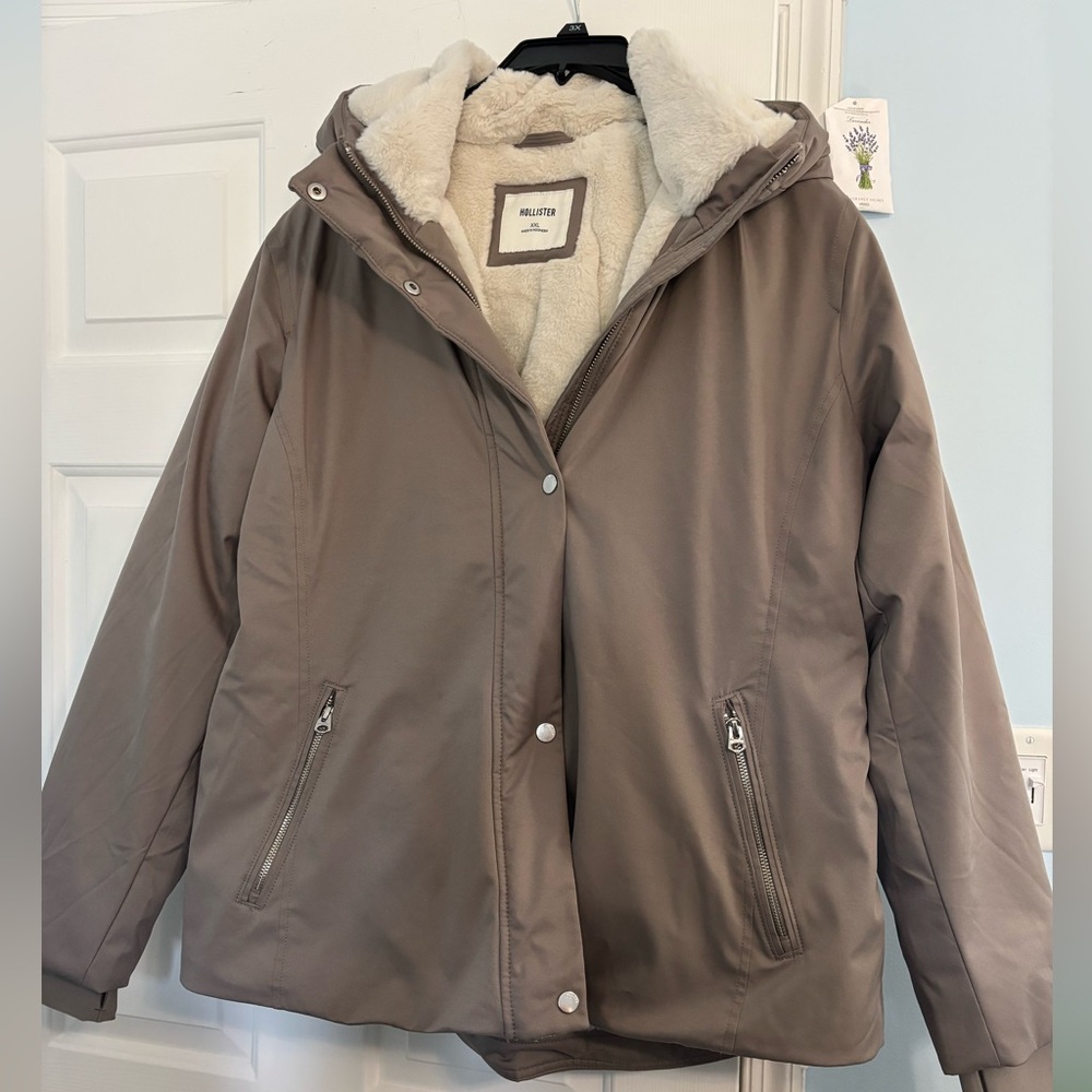 Women’s Hollister Coat sizeXXL